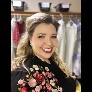 Meet your Posher, Deborah